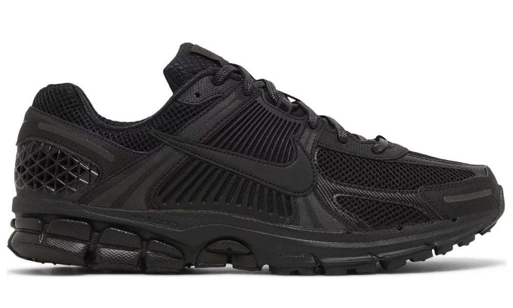 Nike Air Zoom Vomero 5 - Triple Black