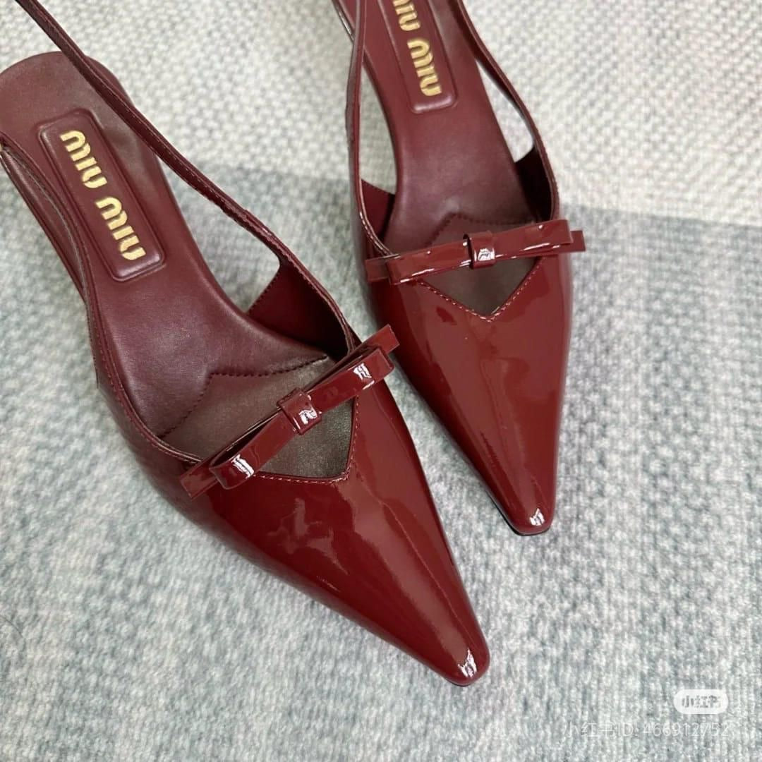 Mui Mui - Maroon