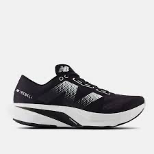 New Balance FuelCell SuperComp Elite v4 - black / white