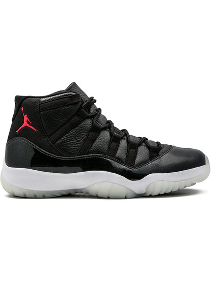 Air Jordan 11 Retro - Black / White