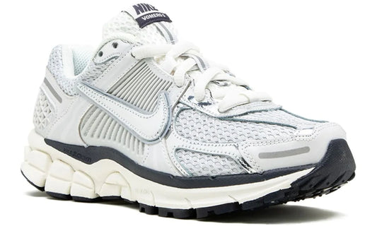Nike Air Zoom Vomero 5 - Photon Dust Metallic Silver