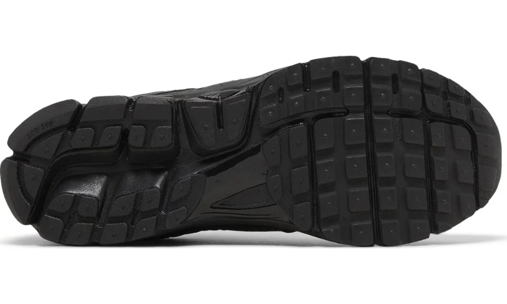 Nike Air Zoom Vomero 5 - Triple Black