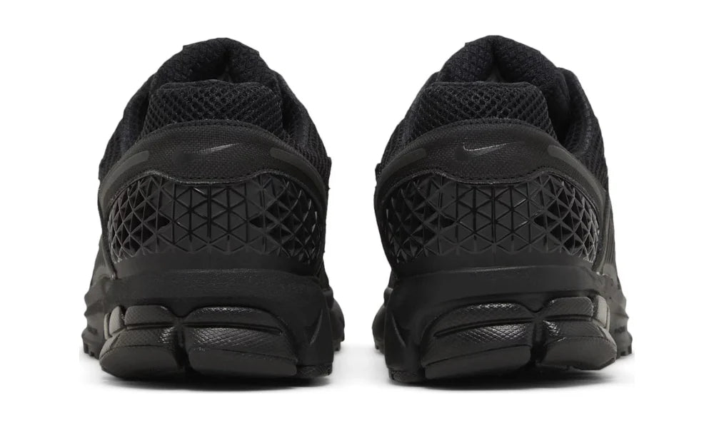 Nike Air Zoom Vomero 5 - Triple Black