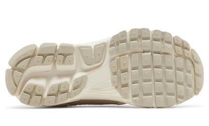 Nike Air Zoom Vomero 5 - Sail Light Orewood Brown