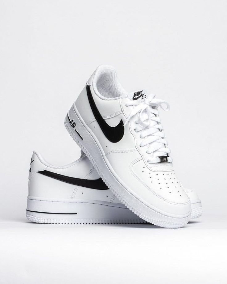 Nike Airforce 1 - White / Black