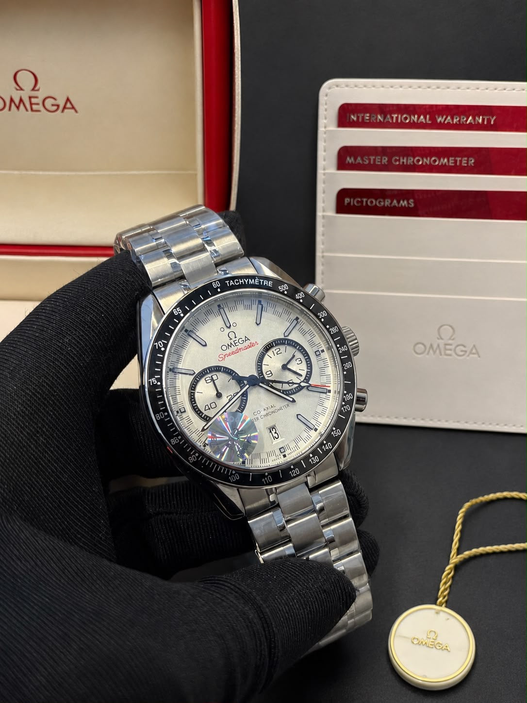 Omega Speedmaster Racing Master Chronometer