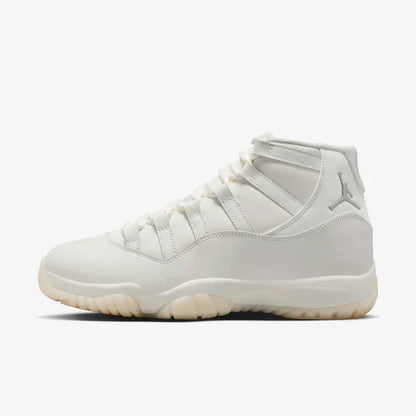 Air Jordan 11 Retro - Full White