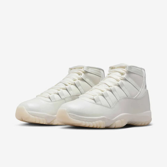 Air Jordan 11 Retro - Full White